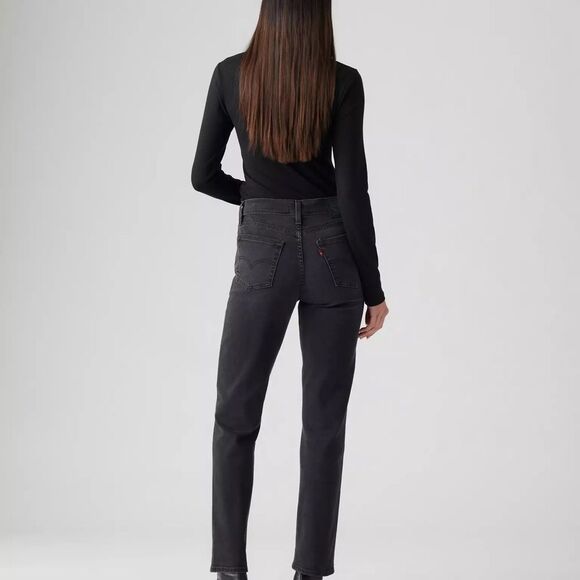 Levi's Denim - Women’s LEVI’s 724 high rise straight jean
